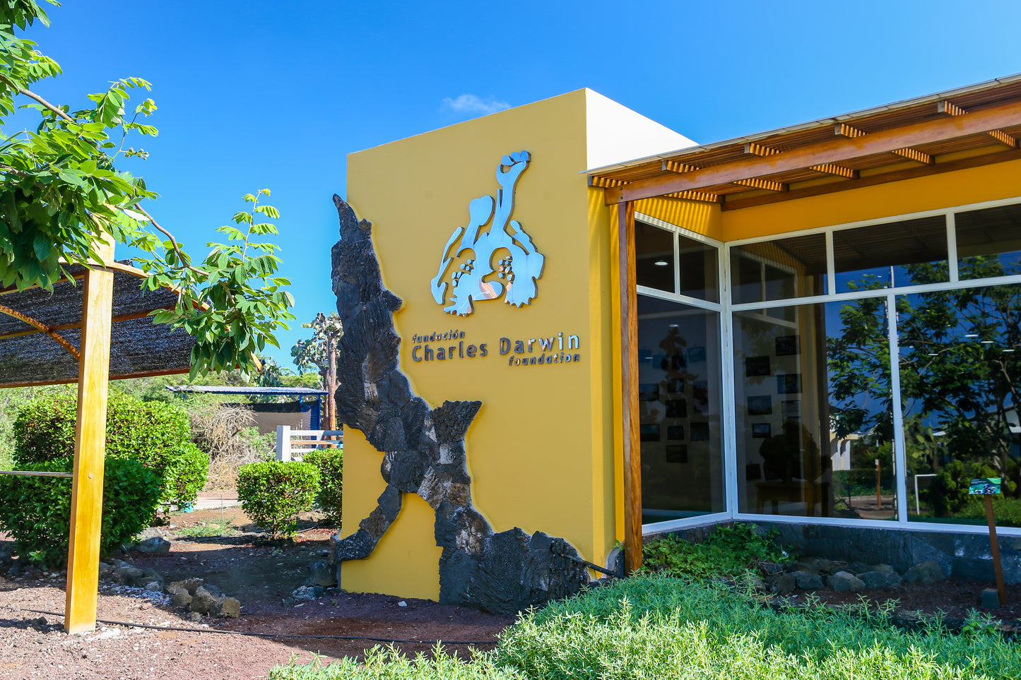 Charles Darwin Research Center