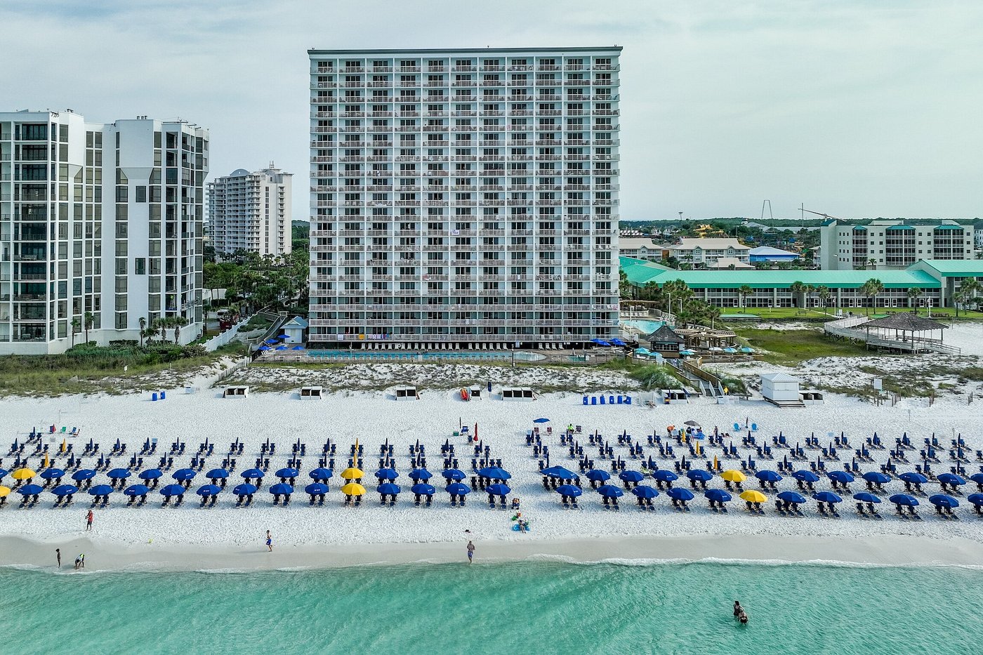 Pelican Beach Resort 491