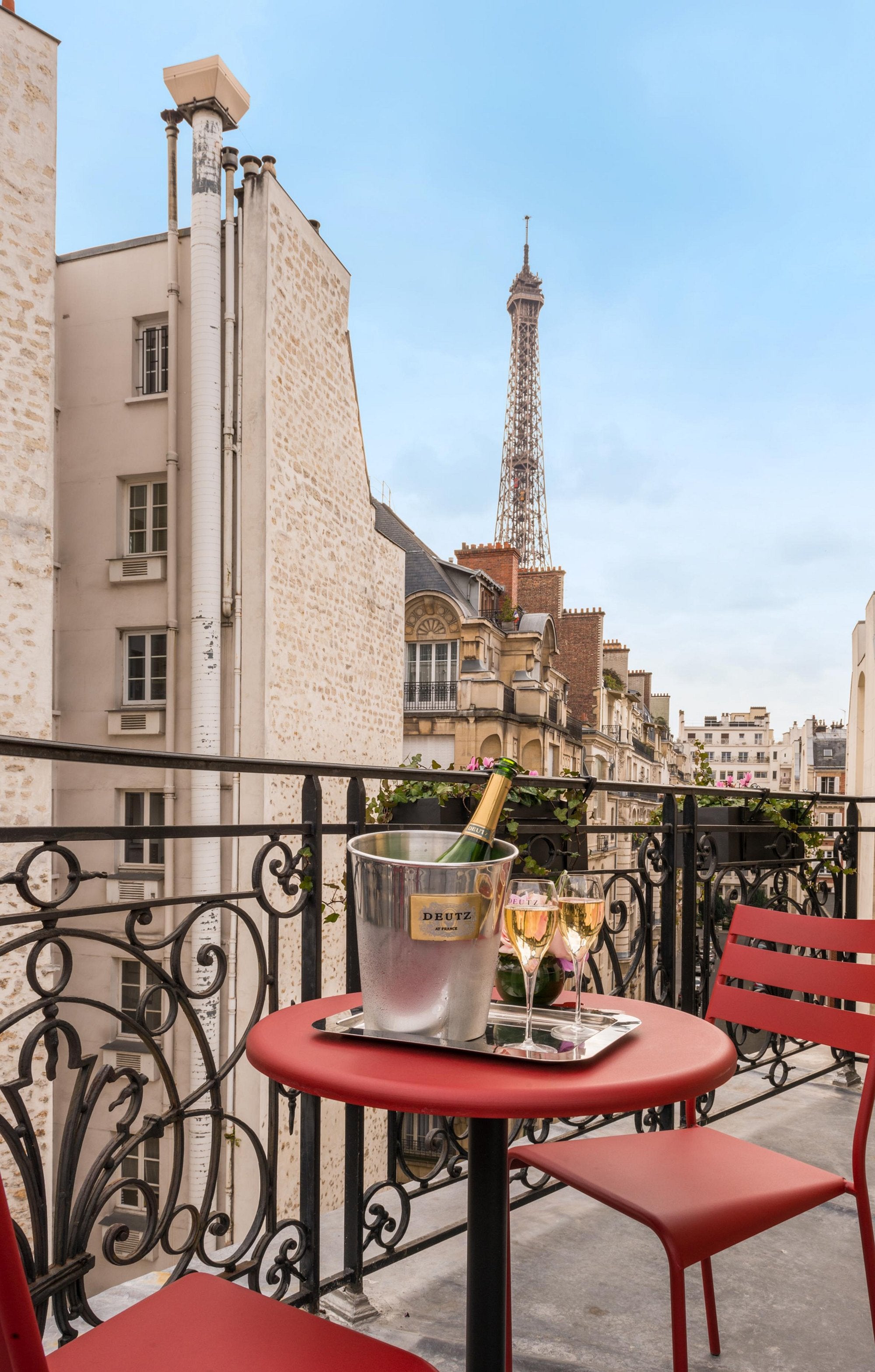Paris and Positano Accommodation