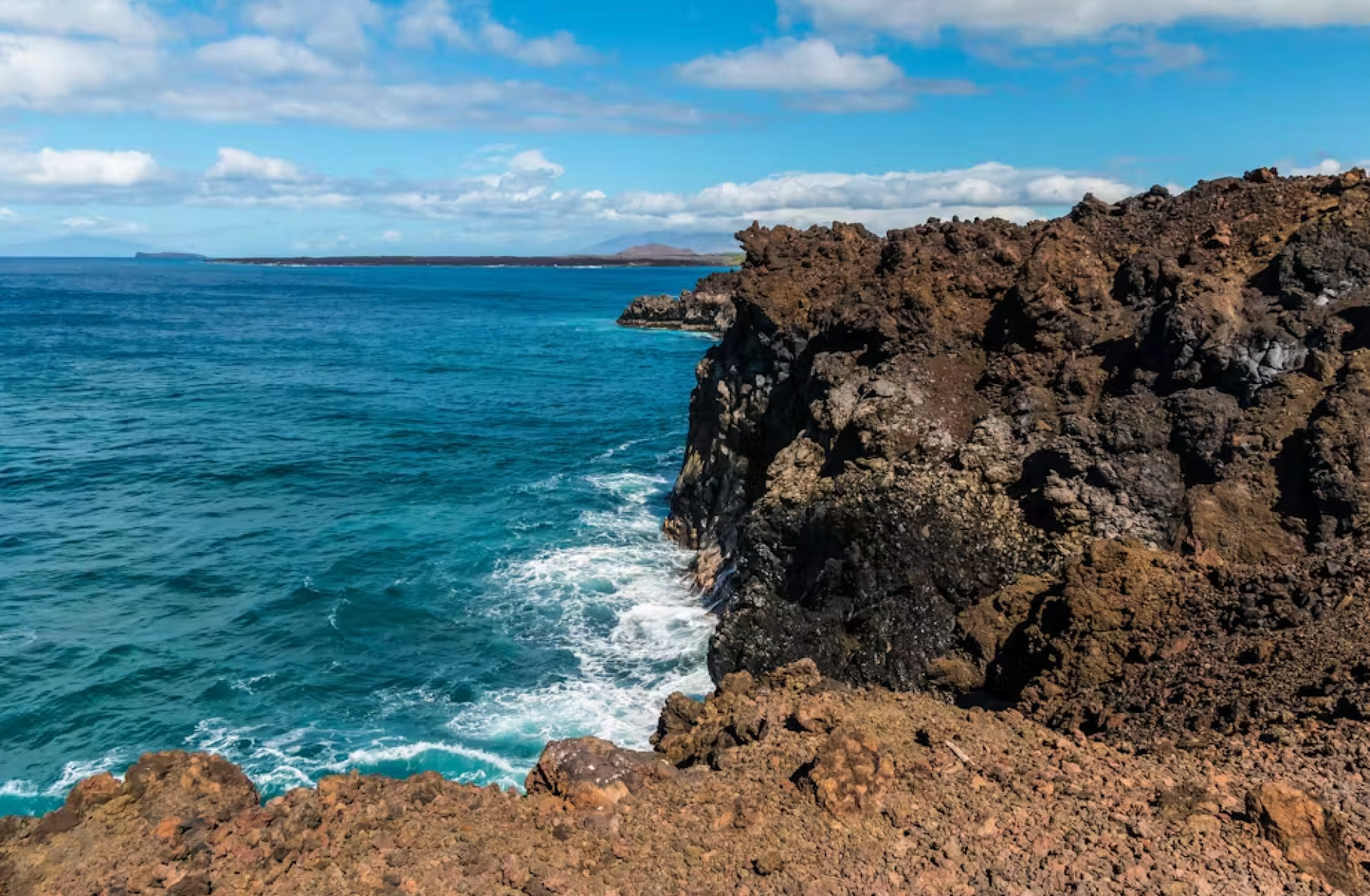 Hoapili Trail to Hanamanioa Point Lighthouse
