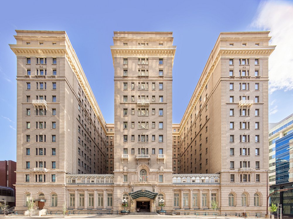 Calgary Flights and Accommodation