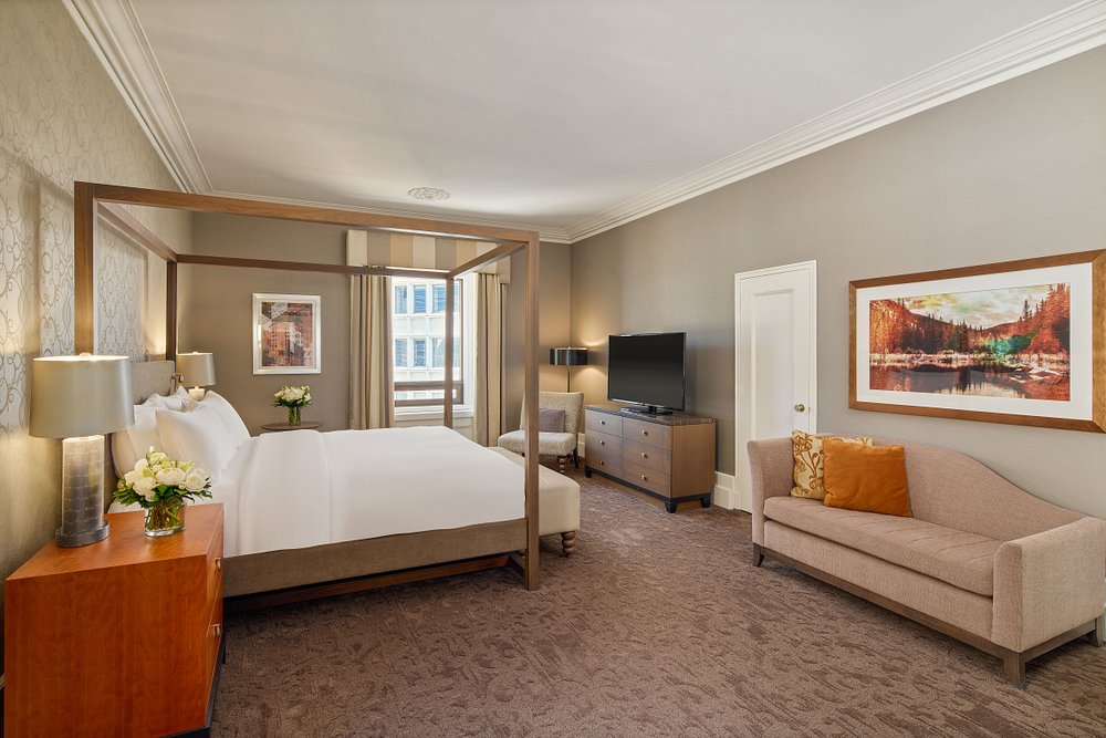 Calgary Flights and Accommodation